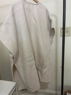 LOFT Men's Cream Crewneck Sweater